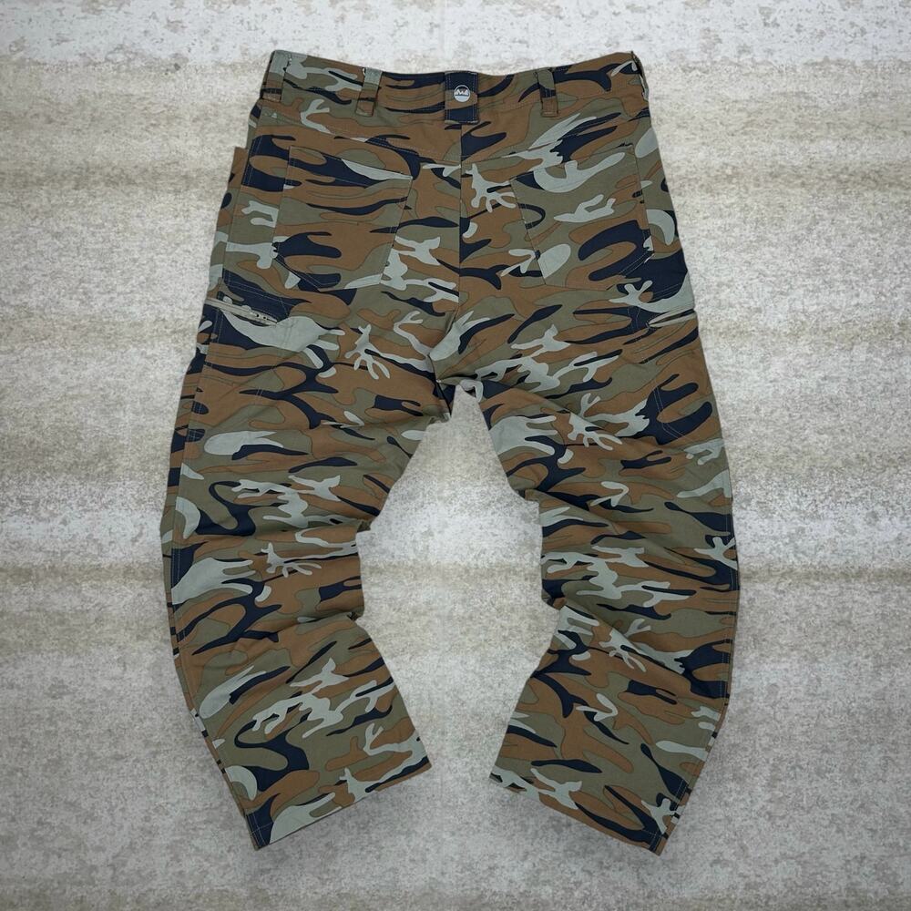 Vintage Y2K Wrangler Camo Hiking Pants 38x30 Baggy Wide Leg Fit Cargos Woodland